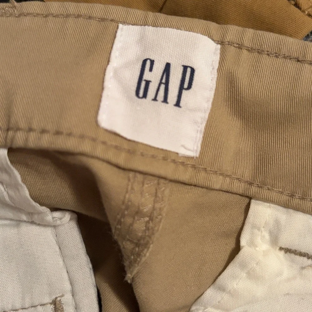 GAP Tan Casual Trousers- New without tag. Size 6 Downtown Khaki. - Picture 5 of 10